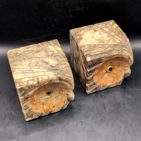 Pair Of Hand Carved Alabaster Owl Bookends Paperweights Decor With Glass Eyes - Picture 4 of 14